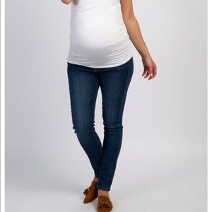 NWT Skinny maternity jeans